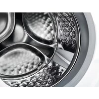 Стиральная машина AEG Seria 7000 ProSteam LFR73864BE