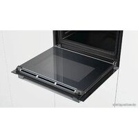 Электрический духовой шкаф Bosch HBG635BB1
