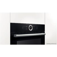 Электрический духовой шкаф Bosch HBG675BB1