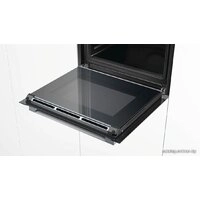 Электрический духовой шкаф Bosch HBG6764S1