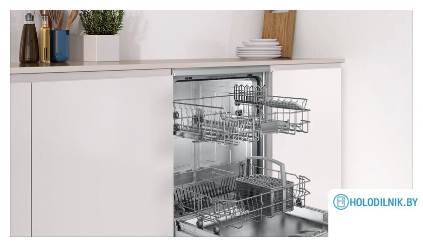 Отдельностоящая посудомоечная машина Bosch SMS25AI07E