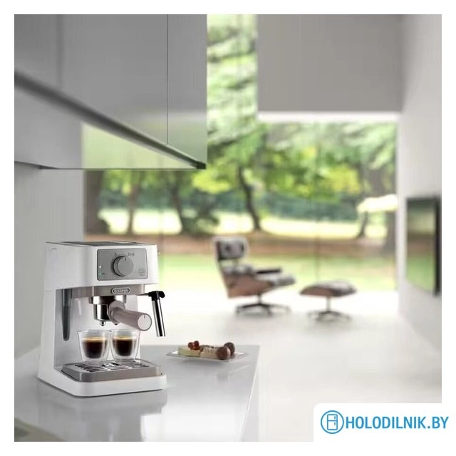 Рожковая кофеварка DeLonghi Stilosa EC260.W