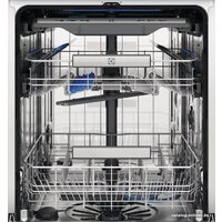 Встраиваемая посудомоечная машина Electrolux 700 GlassCare EEG88520W