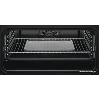 Электрический духовой шкаф Electrolux CombiQuick 800 EVL8E08Z