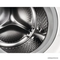 Стирально-сушильная машина Electrolux DelicateCare 900 EW9W161BC