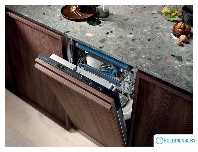 Встраиваемая посудомоечная машина Electrolux EEA63300L