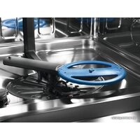 Встраиваемая посудомоечная машина Electrolux EES48400L