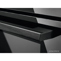 Электрический духовой шкаф Electrolux EOB7S31Z