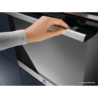 Электрический духовой шкаф Electrolux EOC6H76X