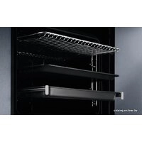 Электрический духовой шкаф Electrolux EOD3C70TK