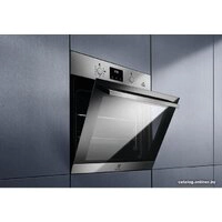 Электрический духовой шкаф Electrolux EOD3H50TX