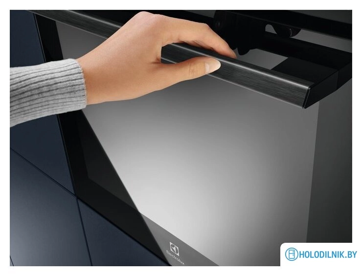 Электрический духовой шкаф Electrolux EOF3H40TH