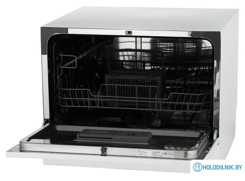 Настольная посудомоечная машина Electrolux ESF2400OW