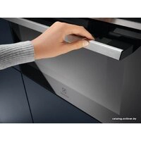 Микроволновая печь Electrolux EVM8E08X