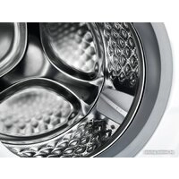 Стирально-сушильная машина Electrolux EW7W4492E