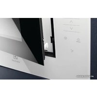 Микроволновая печь Electrolux KMFE264TEW