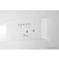 Мини-холодильник Electrolux LFB3AE82R