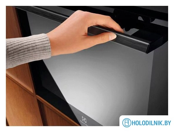 Электрический духовой шкаф Electrolux LOC9P3XZ