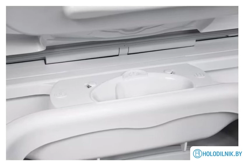 Стиральная машина с вертикальной загрузкой Electrolux SensiCare 600 EW6TN5261FP