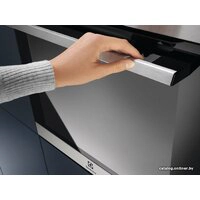 Электрический духовой шкаф Electrolux SurroundCook 600 EOF4P56X