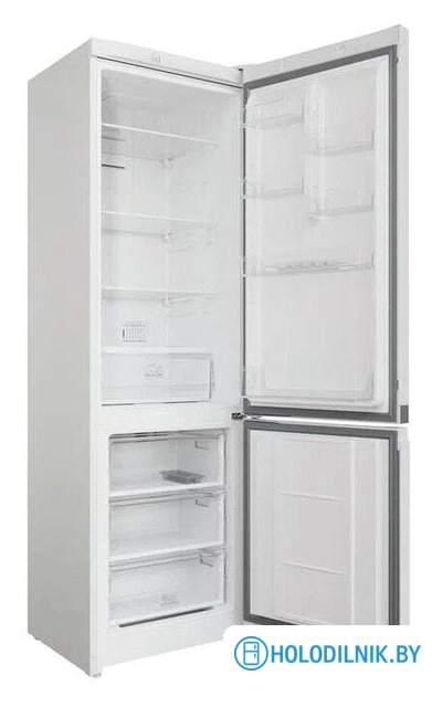 Холодильник Hotpoint-Ariston HTS 4200 W