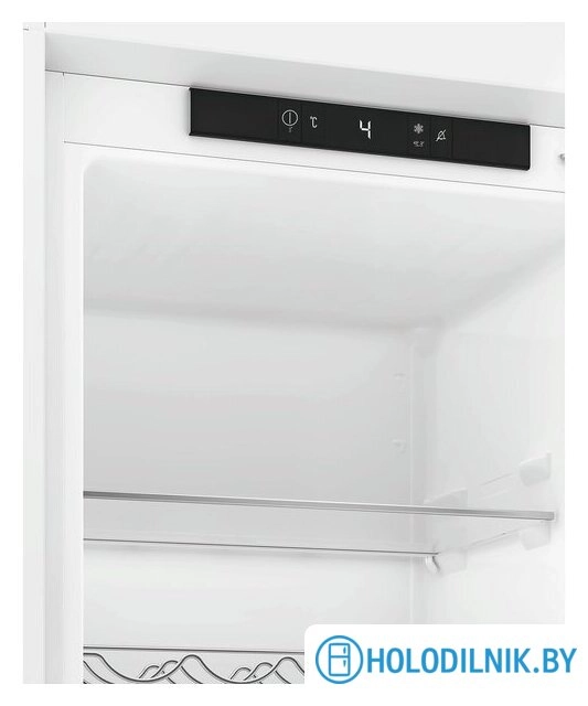 Однокамерный холодильник Hotpoint HBDR 18I