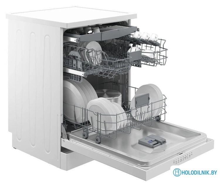 Отдельностоящая посудомоечная машина Hotpoint HF 5C84 DW