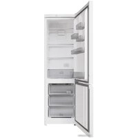 Холодильник Hotpoint HT 4200 W