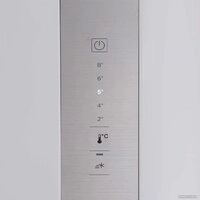 Холодильник Hotpoint HT 5200 W