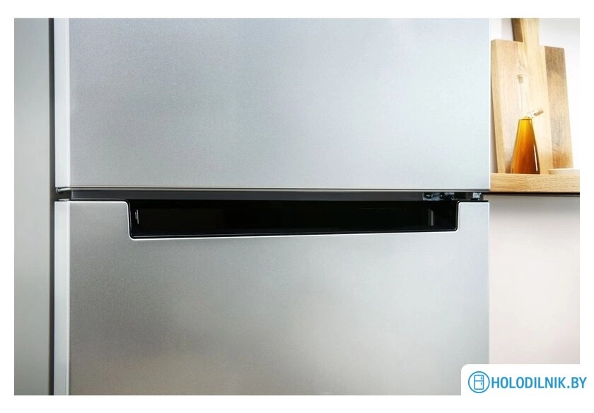 Холодильник Indesit DF 5200 S