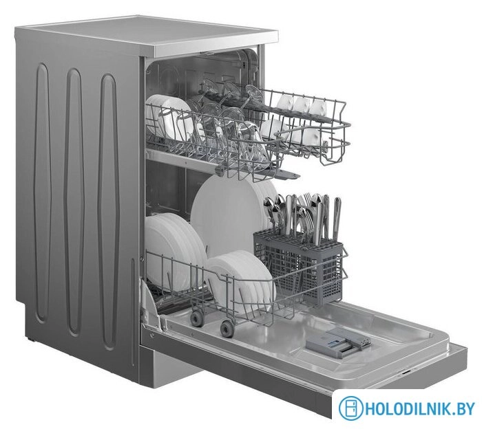 Отдельностоящая посудомоечная машина Indesit DFS 1A59 S