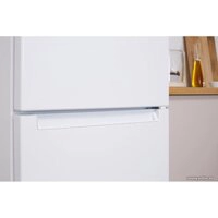 Холодильник Indesit DS 4200 W