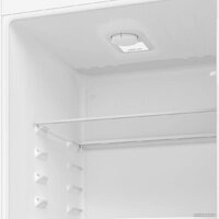 Холодильник Indesit IBH 18