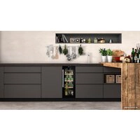 Винный шкаф NEFF KU9202HF0