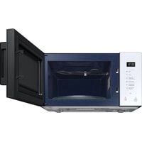 Микроволновая печь Samsung MG23T5018AW/BW
