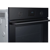 Электрический духовой шкаф Samsung NV68A1110RB