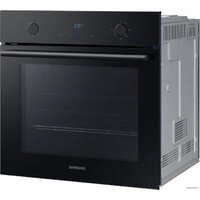 Электрический духовой шкаф Samsung NV68A1145RK