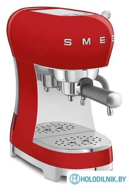 Рожковая кофеварка Smeg ECF02RDEU
