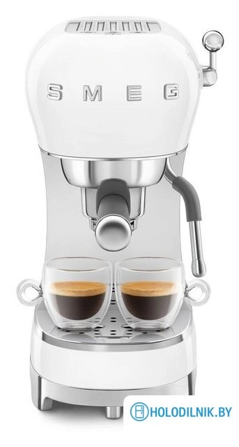 Рожковая кофеварка Smeg ECF02WHEU