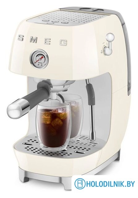 Рожковая кофеварка Smeg ECF03CREU